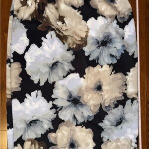 Tahari Black and Cream Floral Pencil Skirt